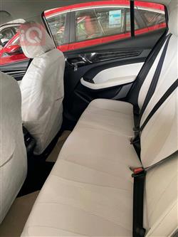 ئێم جی 5 پڵەس